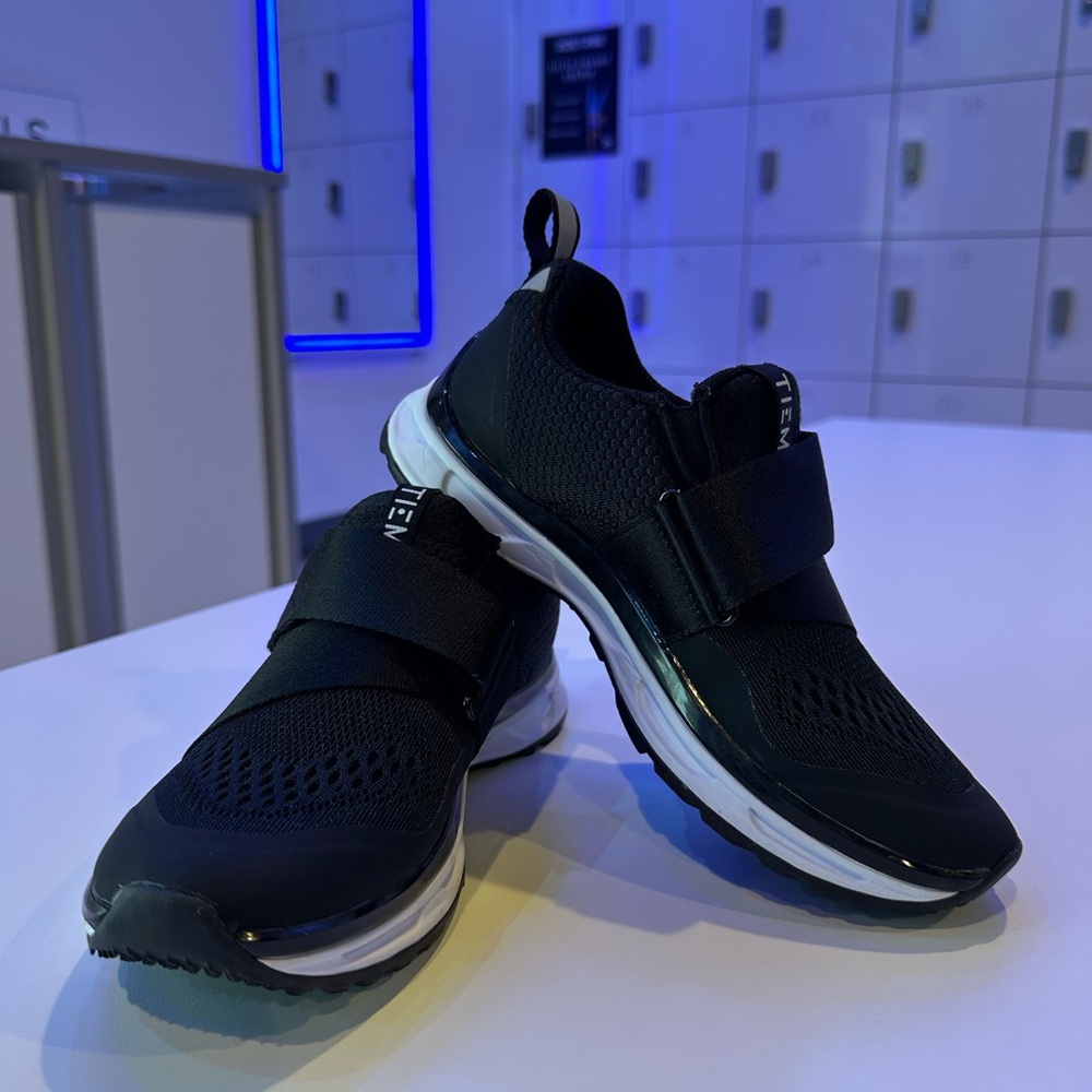 Women’s Black Athletic Tiem Cycling Shoes